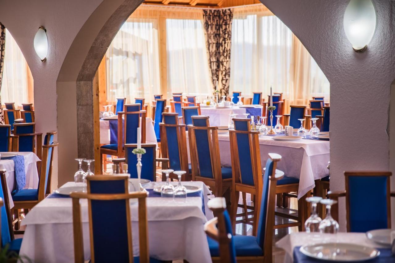 Hotel Europa Kokeltal Albeşti Exteriör bild